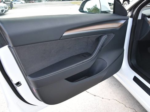 Used 2023 Tesla Model 3 Standard Range image 10