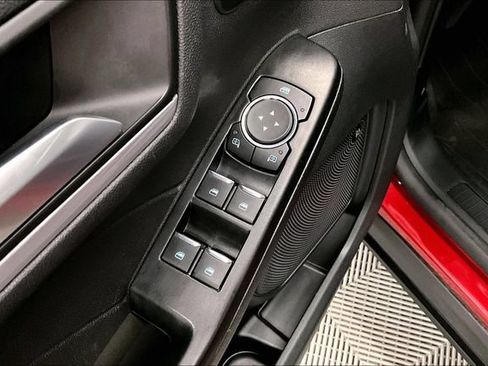Used 2025 Ford Escape SE w/ PHEV Premium Package FWD image 32