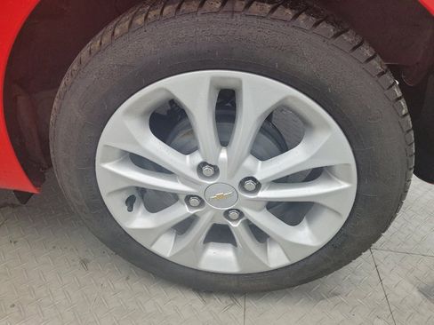 Used 2019 Chevrolet Spark LT image 31