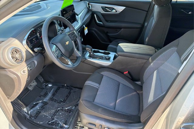 New 2026 Chevrolet Blazer LT w/ Convenience Package AWD/4WD image 9
