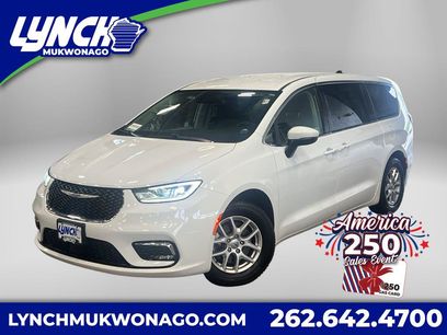 Used 2023 Chrysler Pacifica Touring-L