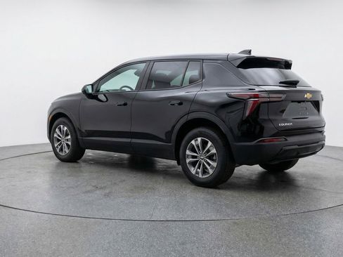 Used 2025 Chevrolet Equinox LT image 6