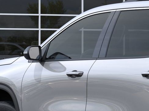New 2026 Chevrolet Traverse LT w/ Driver Confidence Package FWD image 12
