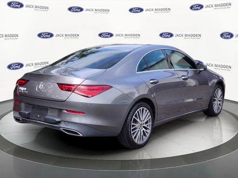 Used 2022 Mercedes-Benz CLA 250 4MATIC image 5