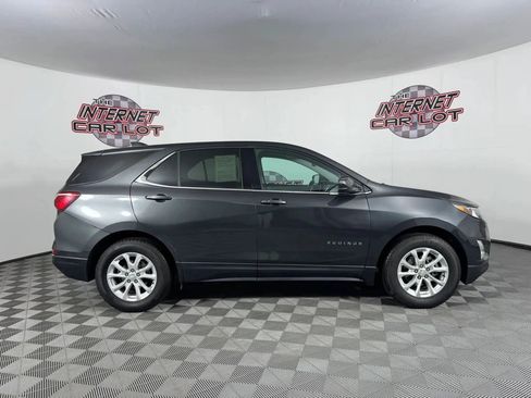 Used 2020 Chevrolet Equinox LT w/ Driver Convenience Package image 8