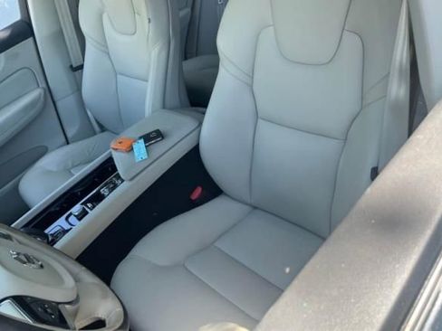 Used 2024 Volvo XC60 B5 Plus w/ Protection Package Premier AWD/4WD image 2