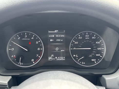 Used 2024 Subaru Crosstrek 2.0i Premium image 13