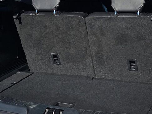 Used 2023 Ford Explorer Limited w/ Equipment Group 301A image 8