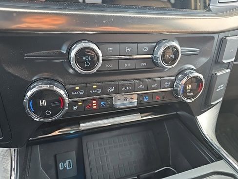 Used 2021 Ford F150 King Ranch w/ FX4 Off-Road Package image 23