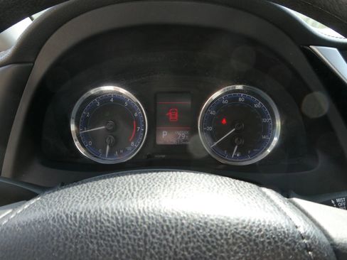 Used 2017 Toyota Corolla LE w/ Carpet Mat Package (TMS) FWD image 13