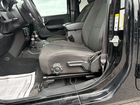 Used 2020 Jeep Wrangler Unlimited Rubicon AWD/4WD image 12