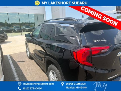 Used 2021 GMC Terrain SLE w/ Driver Convenience Package AWD/4WD image 4