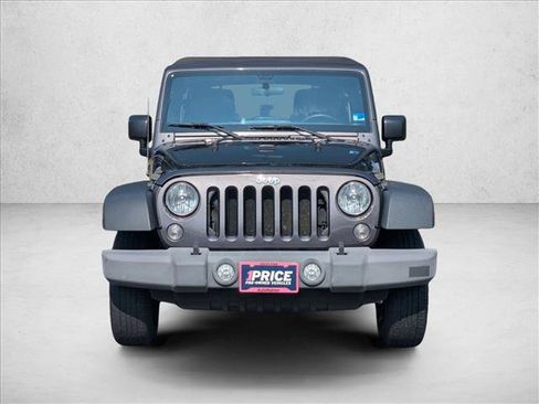 Used 2016 Jeep Wrangler Unlimited Sport w/ Connectivity Group AWD/4WD image 2