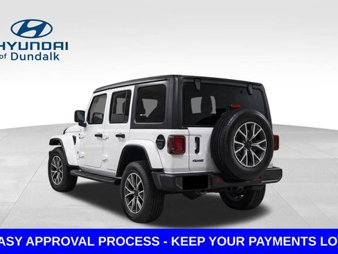 Used 2024 Jeep Wrangler Unlimited image 8