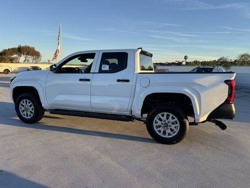 New 2026 Toyota Tacoma SR image 11