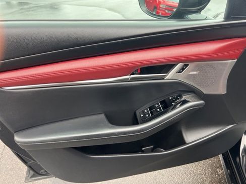 Used 2024 MAZDA MAZDA3 s image 25