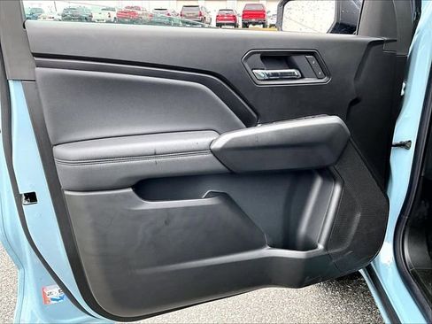 Used 2025 Chevrolet Colorado LT w/ Advanced Trailering Package image 9