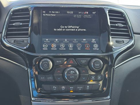 Used 2022 Jeep Grand Cherokee Limited image 22