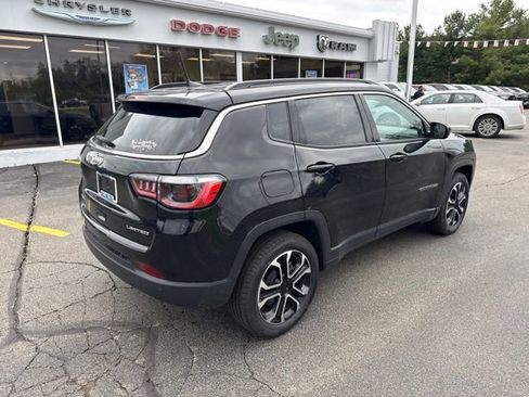 Used 2023 Jeep Compass Limited AWD/4WD image 7