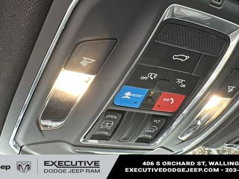 Used 2024 Jeep Grand Cherokee Altitude image 21