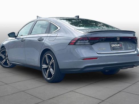 Used 2025 Honda Accord Sport image 11