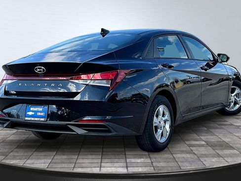 Used 2021 Hyundai Elantra SE FWD image 7