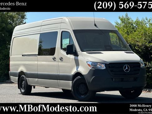 New 2026 Mercedes-Benz Sprinter 2500 image 1