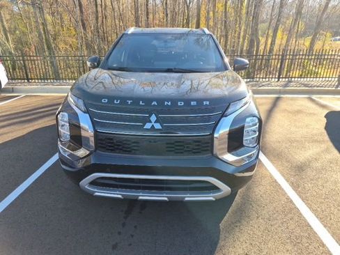 Used 2022 Mitsubishi Outlander SEL image 3