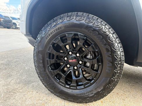 Used 2026 GMC Canyon Elevation RWD image 7