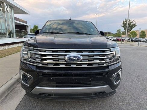 Used 2021 Ford Expedition Limited image 9