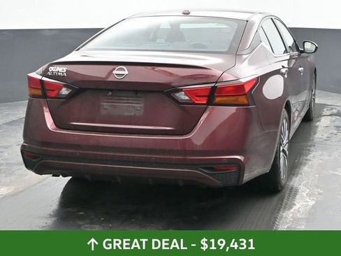 Used 2025 Nissan Altima 2.5 SV image 10