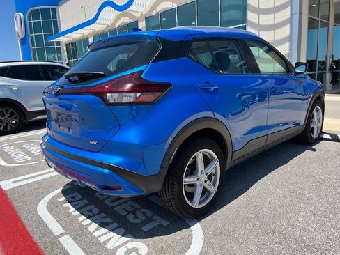 Used 2021 Nissan Kicks SV FWD image 3