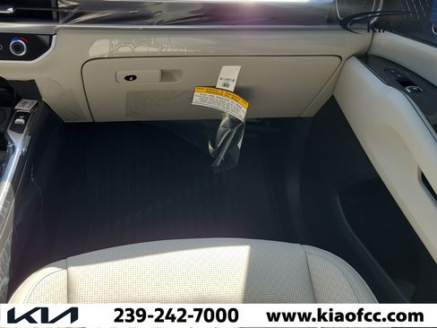 New 2026 Kia Sorento EX FWD image 16