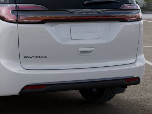 New 2026 Chrysler Pacifica Select FWD image 13