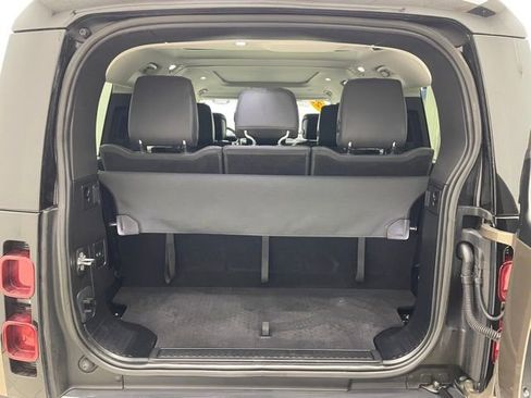 Used 2023 Land Rover Defender 130 SE image 13