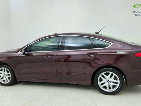 Used 2013 Ford Fusion SE FWD image 4