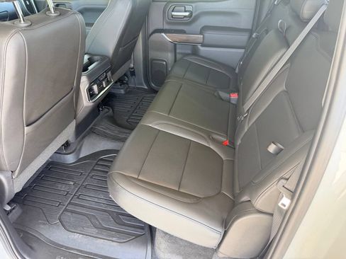 Used 2019 GMC Sierra 1500 SLT AWD/4WD image 30