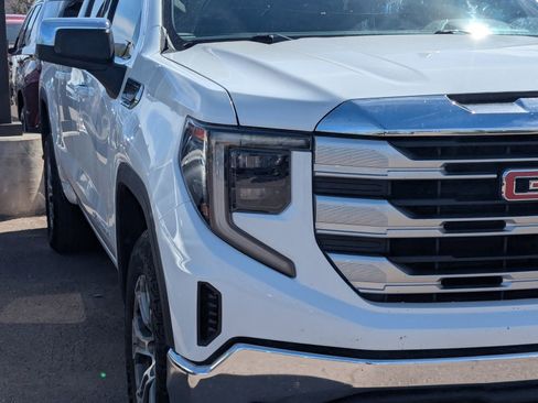 Used 2022 GMC Sierra 1500 SLE image 4