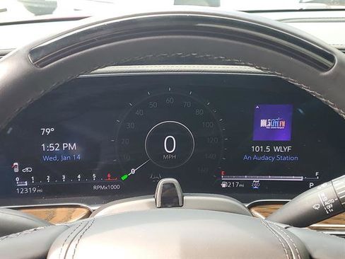 Certified 2024 Cadillac Escalade Premium Luxury Platinum image 28