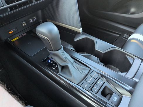 Used 2026 Toyota Camry SE w/ Convenience Package FWD image 24