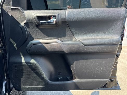 Used 2023 Toyota Tacoma TRD Off-Road image 24