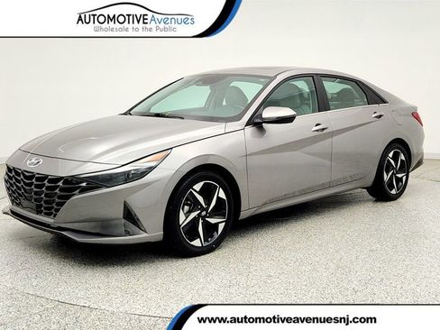 Used 2023 Hyundai Elantra Limited FWD image 1