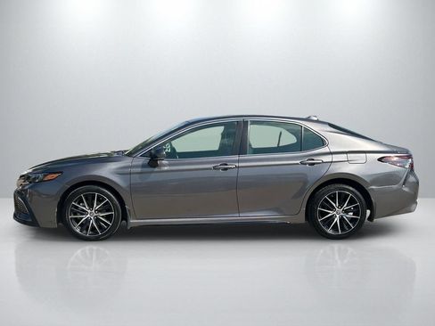 Used 2023 Toyota Camry SE FWD image 8