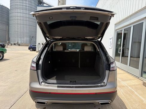 Used 2020 Lincoln Nautilus Reserve w/ Equipment Group 201A AWD/4WD image 6