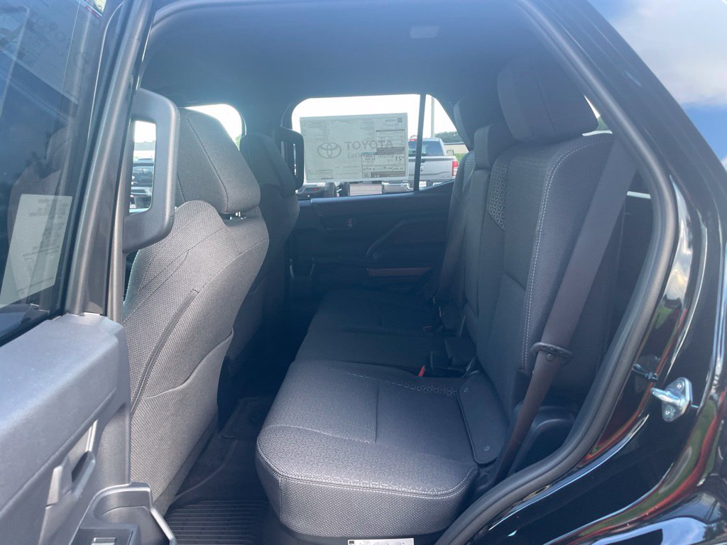 New 2026 Toyota 4Runner SR5 AWD/4WD image 12