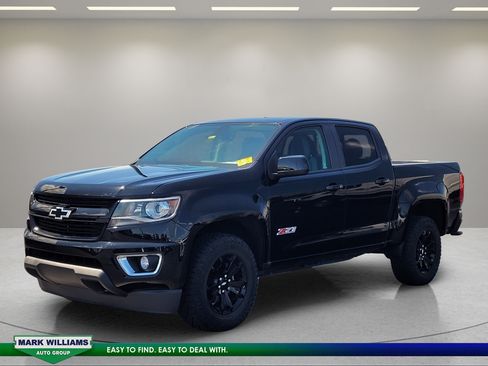 Used 2020 Chevrolet Colorado Z71 w/ Z71 Midnight Edition AWD/4WD image 8