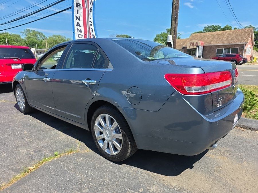 Used 2012 Lincoln MKZ FWD image 4
