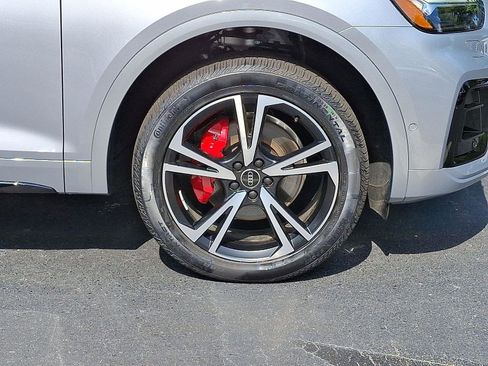 Certified 2025 Audi Q5 Prestige image 8