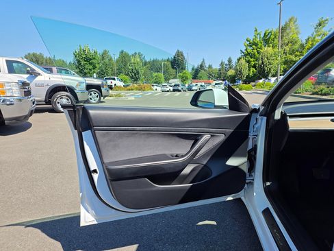 Used 2021 Tesla Model 3 Standard Range Plus RWD image 21