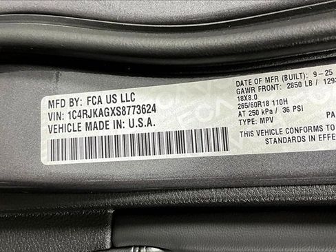 New 2025 Jeep Grand Cherokee L Altitude image 9